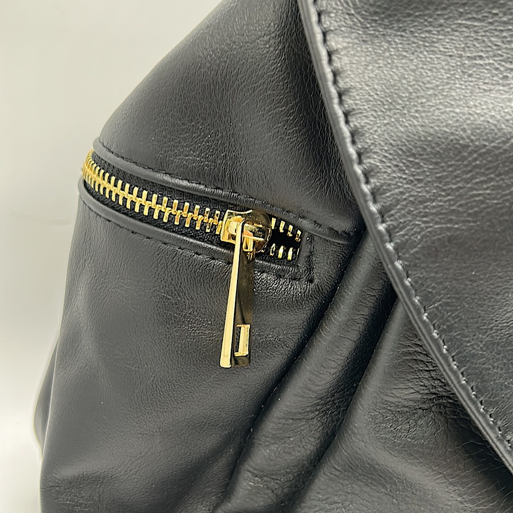 UNICA! Firenze NWT Luxurious Black Leather Backpack Bag ❤️❤️ - Picture 4 of 9